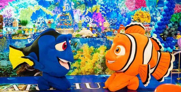 Nemo e Dory Cover Personagens Vivos Fundo Mar