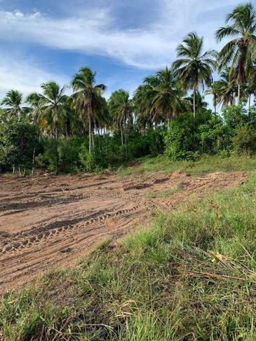 Condomínio de Lotes Escriturado a 1km da Praia