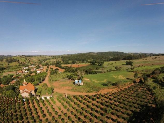 Terreno 1.700m2 em Bonfim MG Perto da Cachoeira