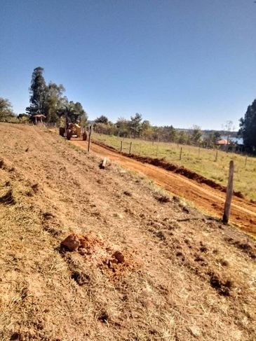 Linda Chácara para Lazer 2.300mts área Total Carlópolis PR