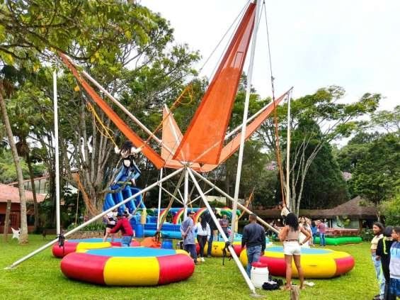 Locação Aluguel Bungee Trampolim Alphaville