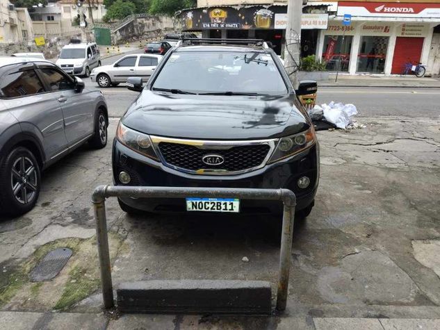 Vende-se Sorento 2012 4x4 com Gnv