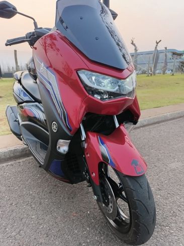 Yamaha Nmax a Scooter Personalizada