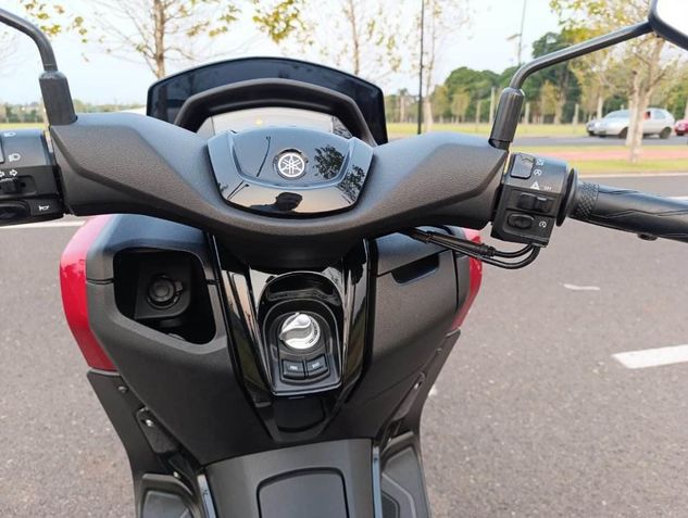 Yamaha Nmax a Scooter Personalizada