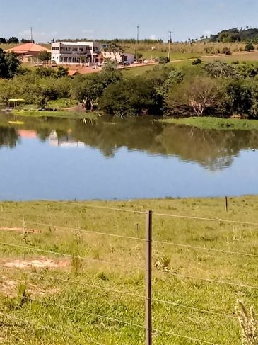 Linda Chácara para Lazer 2.300mts área Total Carlópolis PR