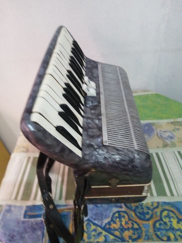 Acordeon de 80 Baixos Mondiale