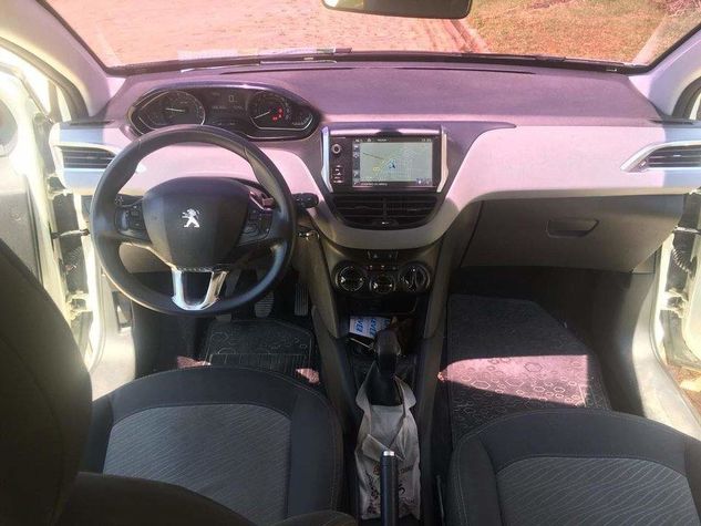 Peugeot 208 Active 1.5 8v (flex) 2015