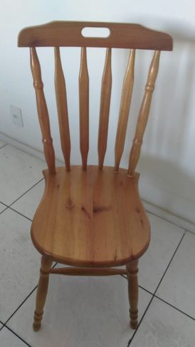 Cadeira de Madeira Estilo Francesa