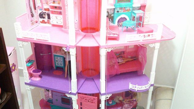 Casa da Barbie com Elevador