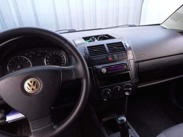 Volkswagen Polo Polo Hatch. 1.6 8v (flex)
