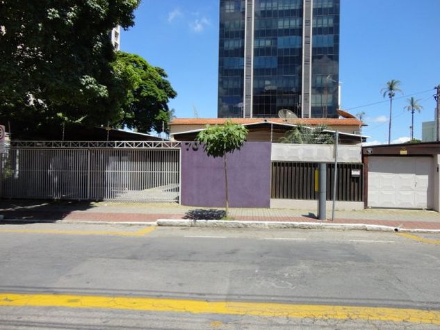 Casa Térrea Situada no Centro Empresarial de São José dos Campos -sp