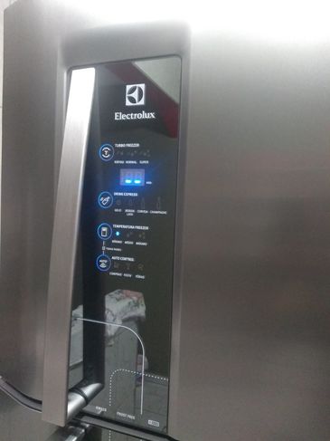 Vendo um Refrigerador Electrolux Dw52x Turbo Freezer