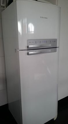 Refrigerador Electrolux Frost Free Blue Touch Df49a