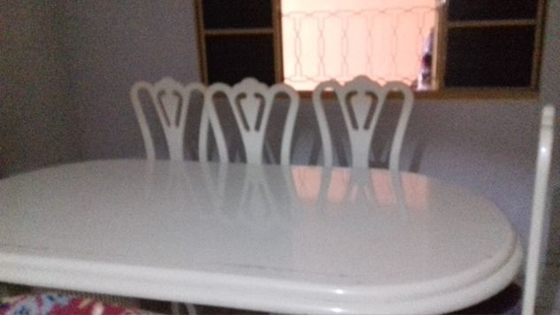Jogo de Jantar com 8 Cadeiras, Balcão e Espelho