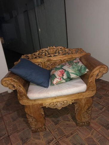 Cadeira/sofá de Madeira Entalhada Bali