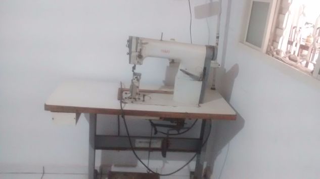 Máquina de Costura Indústrial
