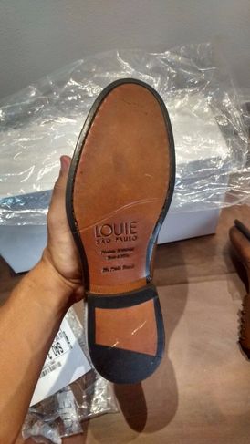 Sapato Louie Novíssimo sem Uso Algum na Caixa Nº 38 Leia