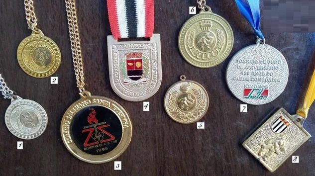Coleção 8 Medalhas Mário Cédulas Moedas e Medalhas