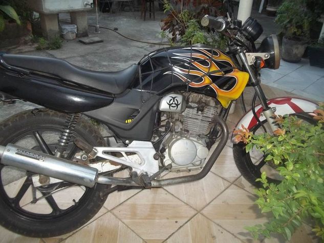 Moto Honda CBX 200 Strada
