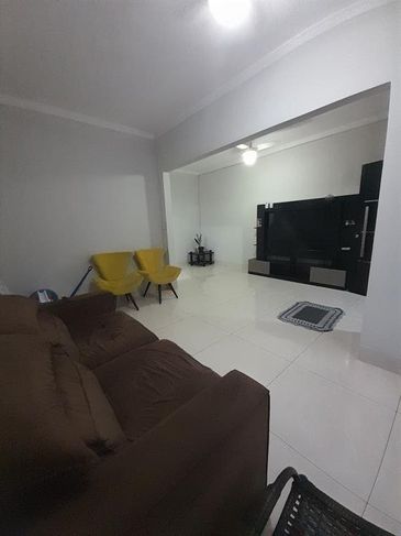 Casa com Piscina Sendo 2 Suítes no Grande Terceiro