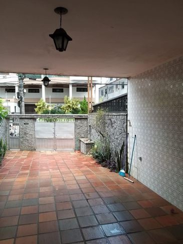 Casa Sobreposta Alta Boqueirão Santos com Fusca 78 de Brinde