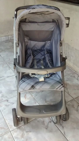 Carrinho de Bebê + Bebê Conforto (burigoto)