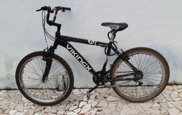 01 Bicicleta Vikings Aero X55 Preta, Toda de Alumínio. Aro26...r$700