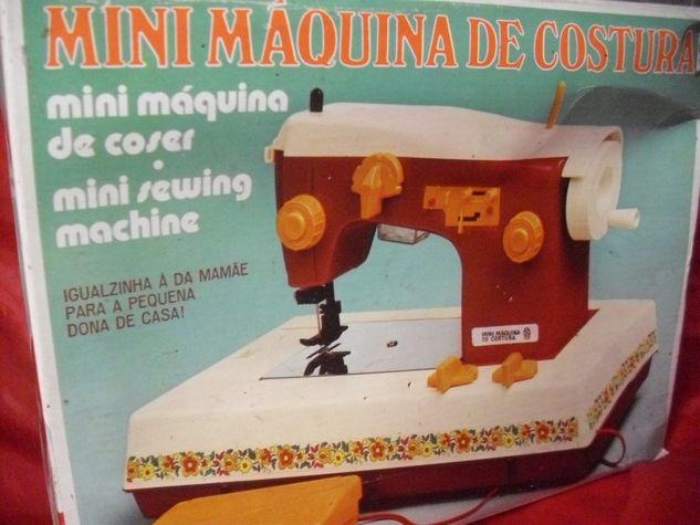 Mini Máquina de Costura Estrela na Caixa Manual Moldes Funcionando Toy