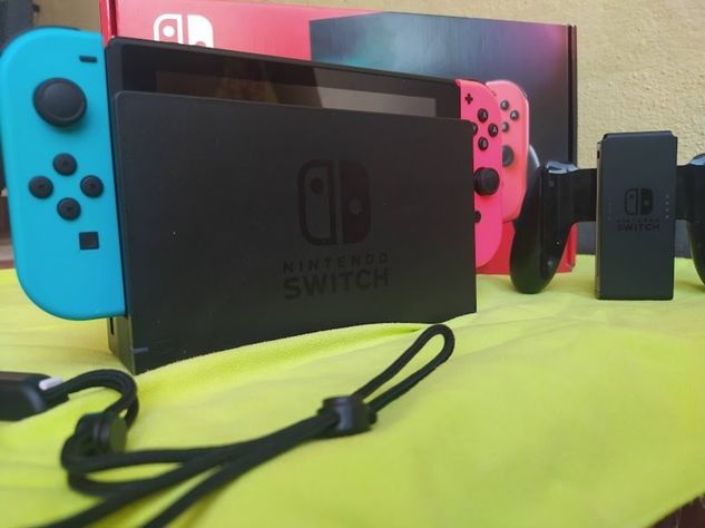 Nintendo Switch 32gb Standard Cor Vermelho-néon, Azul-néon e Preto Qu
