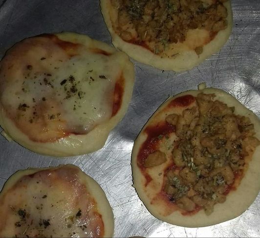 Pizza Brotinho Quentinho da Hora e por Encomenda Semi Pronta Também