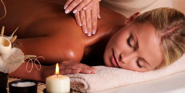 Massagem Relaxante com Tratamento Aromaterapia