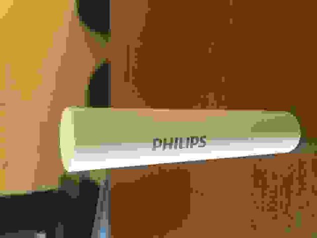 Conjunto de Pinça , Espelho e Led da Marca Philips