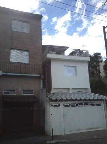 Casa 02 Cômodos e Banheiro Vila Guacuri Divisa Diadema SP