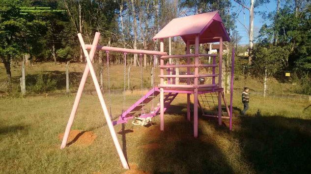Playground Infantil Casinha de Madeira Barato
