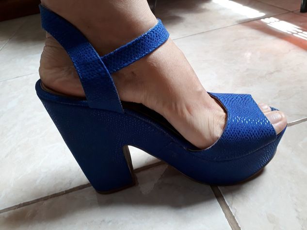 Sandália Salto Plataforma Azul