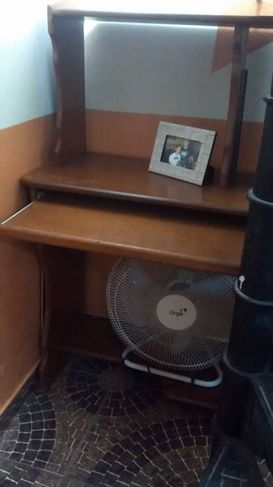 Mesa de Computador em Madeira Maçiça