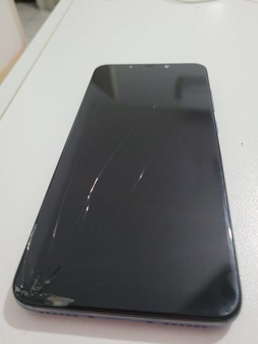 Xiaomi Pocophone F1 - 64gb / 6gb Ram