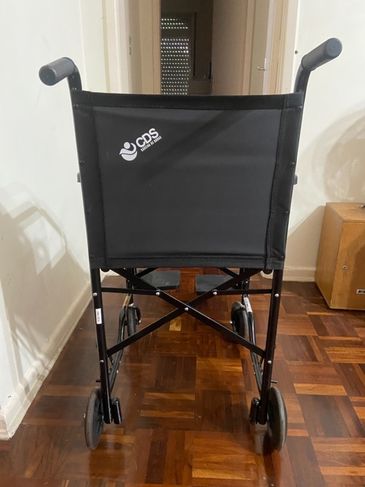 Cadeira de Rodas Simples