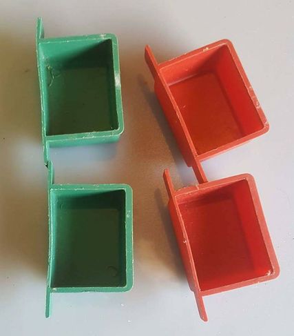 Kit de 6 Comedouros Plástico Usados