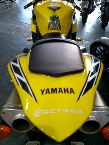 Yamaha R1 2006