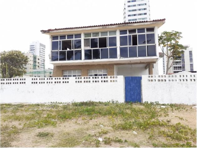 Casa com 4 Dorms em Jaboatão dos Guararapes - Candeias por 1.200.000,00 à Venda