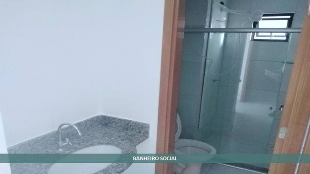 Apartamento com 3 Dormitórios à Venda, 67 m2 por R$ 245.000 - Bancário
