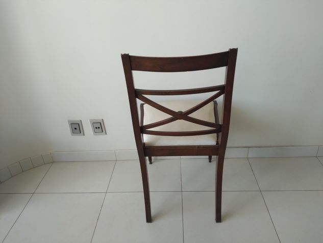 Mesa em Fórmica com 6 Cadeiras Antigas em Jacarandá