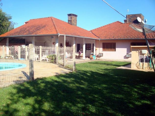 Casa com 3 Dorms em Taquara - Jardim do Prado por 960 Mil para Comprar