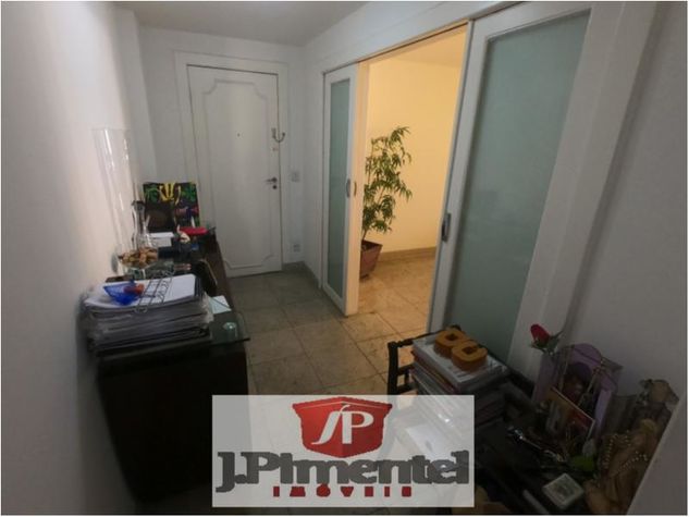 Apartamento com 4 Dorms em Vitória - Jardim da Penha por 900 Mil à Venda