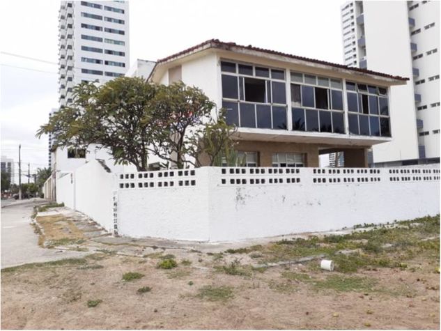 Casa com 4 Dorms em Jaboatão dos Guararapes - Candeias por 1.200.000,00 à Venda