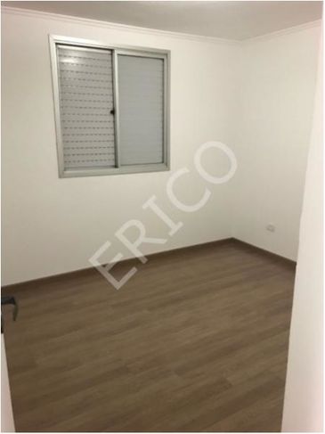 Apartamento com 2 Dorms em São Bernardo do Campo - Ferrazópolis por 215.000,00 à Venda