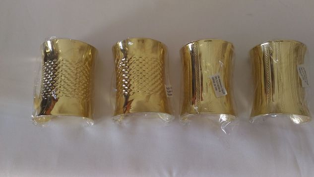 Atacado com 10 Bracelete Dourado Grande Moda Egípcia R$30
