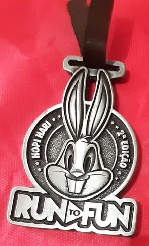 Medalha Corrida Pernalonga Hopi Hari Run TO Fun Esporte Atletismo