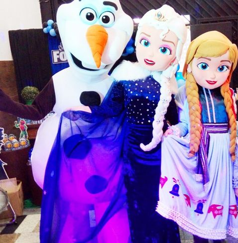 Frozen Elsa Anna Olaf Personagens Vivos Cover
